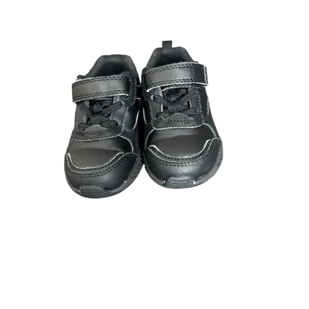 Stride Rite Made2Play Brighton Sneakers / Boys 5M / Black Velcro Shoe